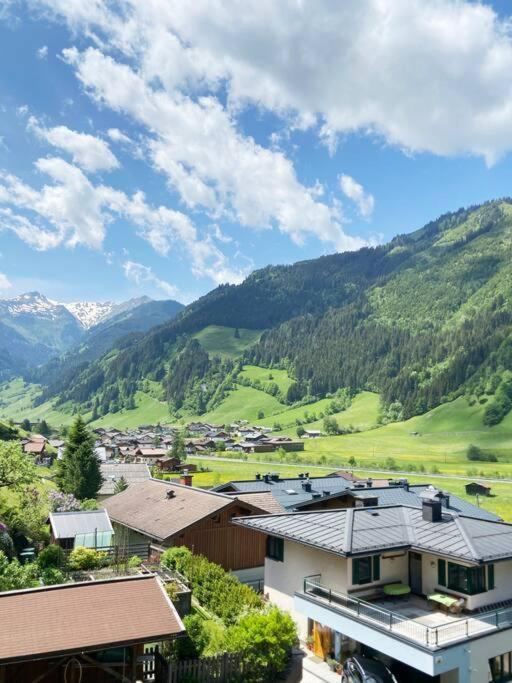 Schoene Wohnung, Zentral, Mit Panorama-Aussicht กรอสซาร์ล ภายนอก รูปภาพ