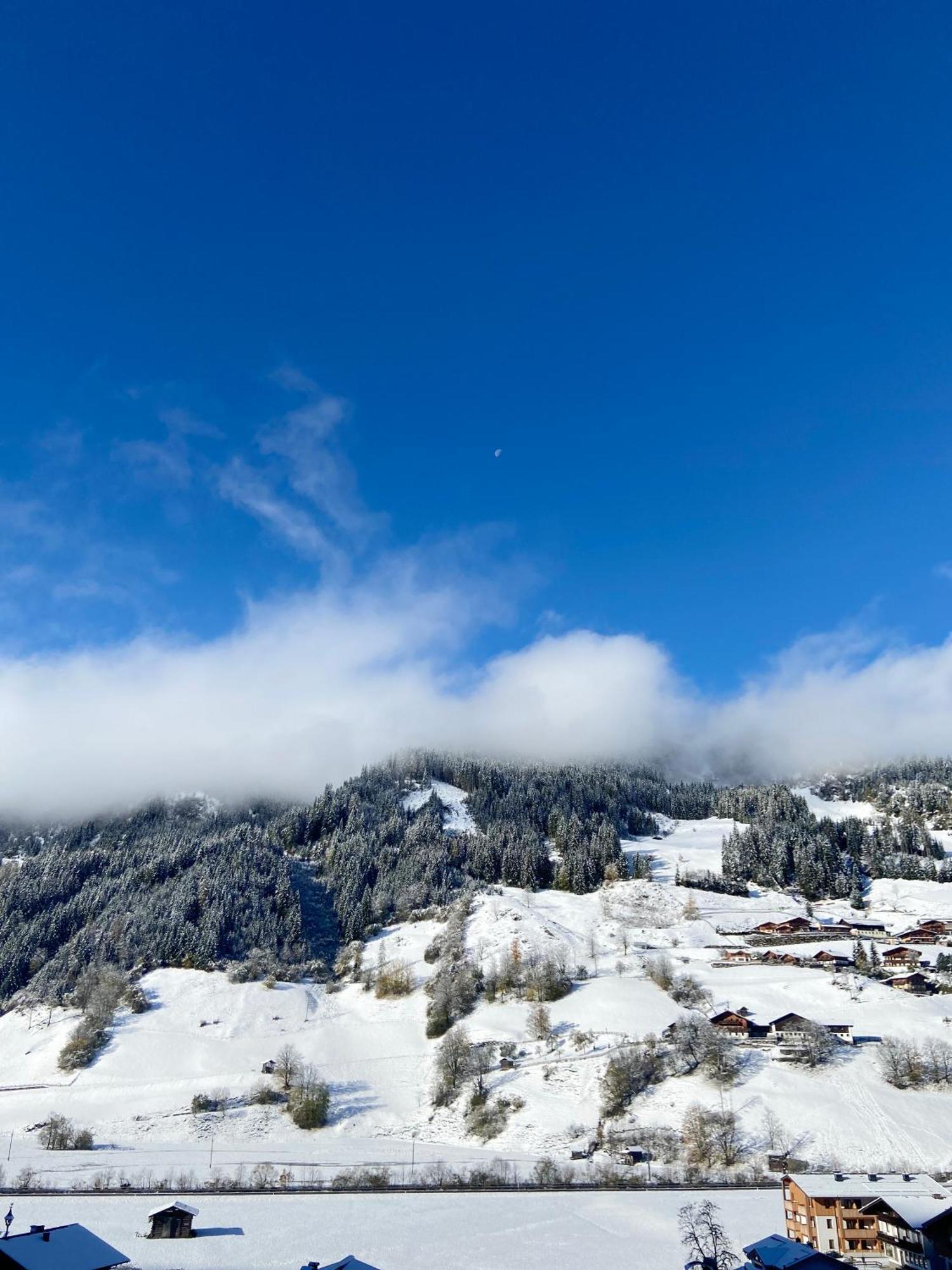Schoene Wohnung, Zentral, Mit Panorama-Aussicht กรอสซาร์ล ภายนอก รูปภาพ